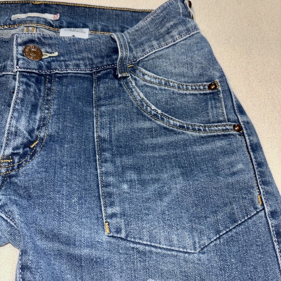 Levis Blue Distressed Low Rise Flare Leg Denim Jeans Pants Y2K Sz 9M JR VTG - Picture 2 of 9